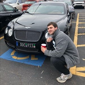 Meet your Posher, Johnathan